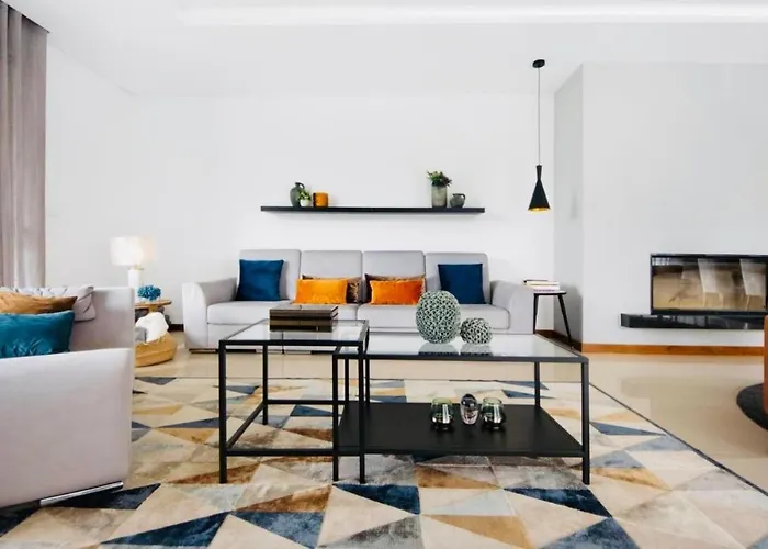Ria Lounge House